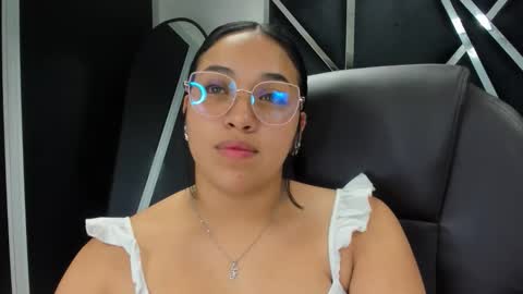 isabellrodriguez18 online show from November 18, 9:23 am