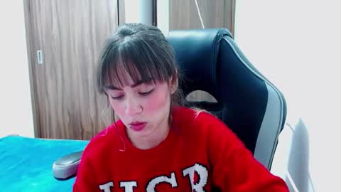 ISADORA online show from March 8, 3:06 am