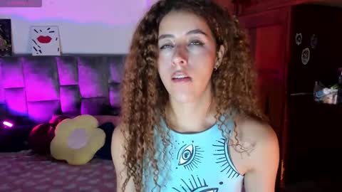 Isabela  online show from November 20, 7:51 am