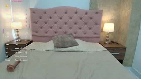 Isis Choi online show from February 7, 7:50 pm