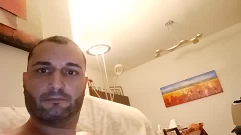 isiyhades online show from August 8, 2:21 am