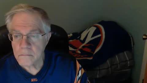 islesman22 online show from December 23, 3:13 am