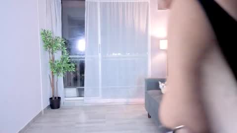 Snapshot of isnotforeveryone chatting on September 19, 2:37 am Julyane online show from September 19, 2:37 am