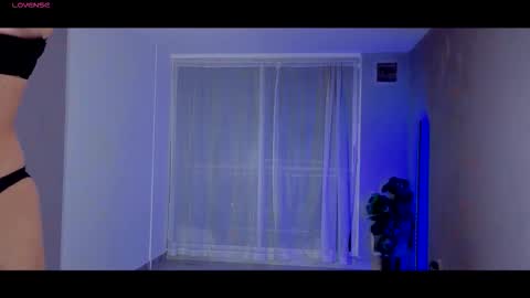 Snapshot of isnotforeveryone chatting on October 8, 3:13 am Julyane online show from October 8, 3:13 am