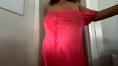 Snapshot of issa_marie chatting on September 14, 3:02 pm issa_marie online show from September 14, 3:02 pm