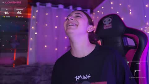 ISSA  online show from November 5, 11:18 pm