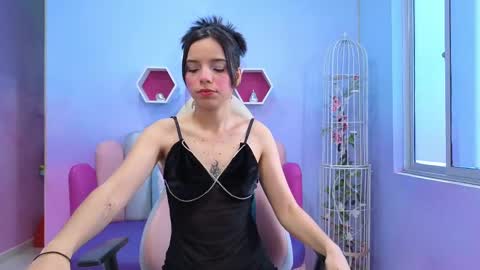 Snapshot of issa_skinny_ chatting on September 19, 12:09 pm Issa Skinny online show from September 19, 12:09 pm