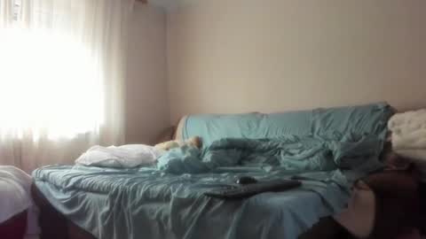 Issabelle online show from March 22, 5:22 am