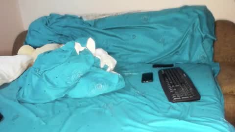 Issabelle online show from November 28, 8:32 am