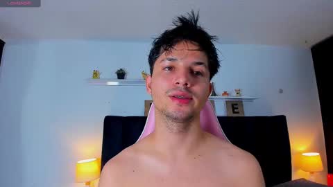 Issac online show from September 17, 3:54 am