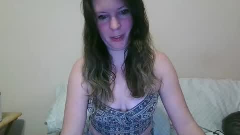 issamayy333 online show from October 21, 2:38 am
