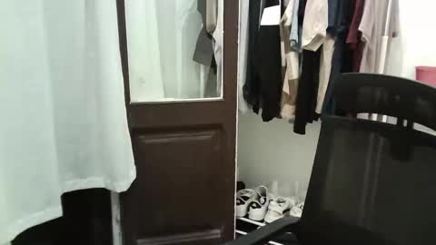 Snapshot of italianboybcn chatting on October 30, 8:53 pm italianboybcn online show from October 30, 8:53 pm