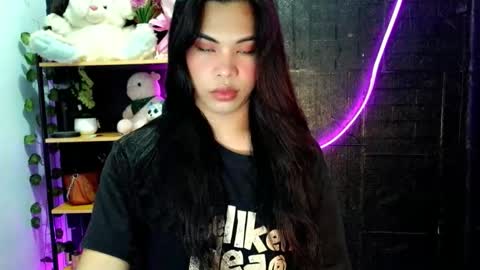 its_chloe20 online show from June 6, 12:44 pm