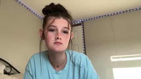 itsKaylaaa online show from June 16, 12:36 am