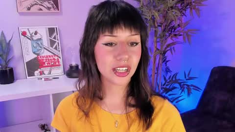 itsmroom online show from April 19, 4:35 am