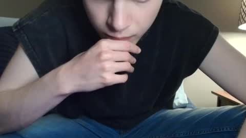 itzzk3nt online show from April 28, 3:11 am