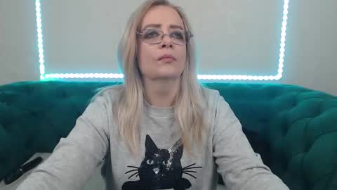 ivanacharm online show from January 10, 4:51 am