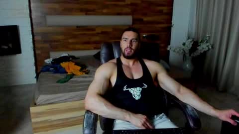 IvanHydee online show from May 10, 4:52 am