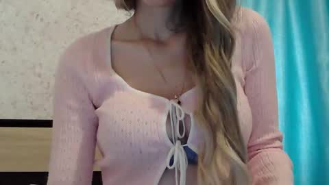Snapshot of ivetta911 chatting on October 15, 7:21 am ivetta911 online show from October 15, 7:21 am