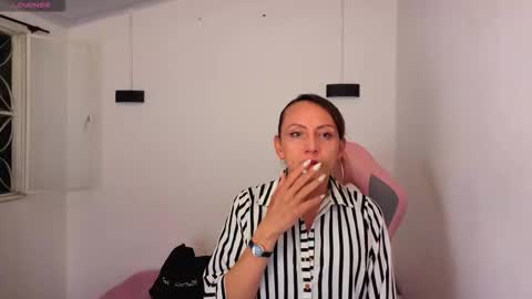 IVONNE online show from December 2, 3:05 am