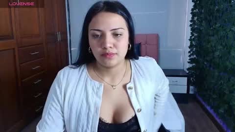 I V O N N E R O S S online show from January 18, 11:52 am