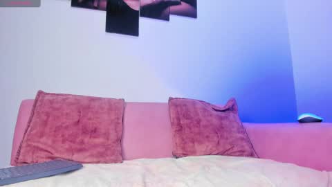 IVVY online show from February 21, 7:21 pm