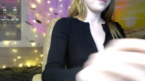 Snapshot of ivy_dean_ chatting on March 2, 1:47 am Ivy online show from March 2, 1:47 am