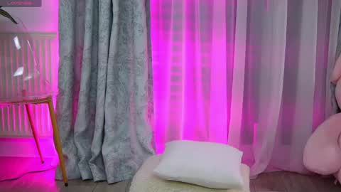 Ivy Myaa online show from April 18, 10:21 pm