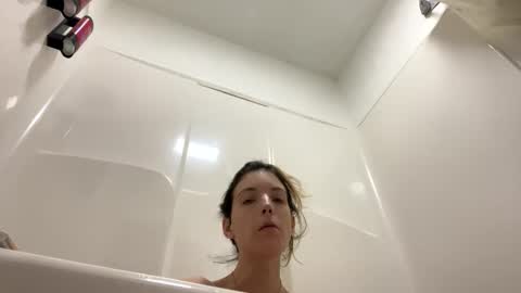 ivy_rose90 online show from April 29, 1:43 am