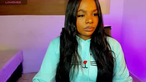 i v y  b l i s s online show from February 27, 11:50 am