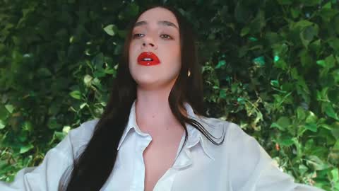 Miss Ivy online show from April 11, 9:19 pm