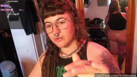 Ivy ShrumX online show from June 11, 1:38 am