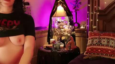 IvyyRain online show from January 13, 8:38 pm