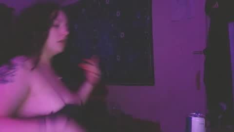 Amiee online show from January 7, 2:05 am