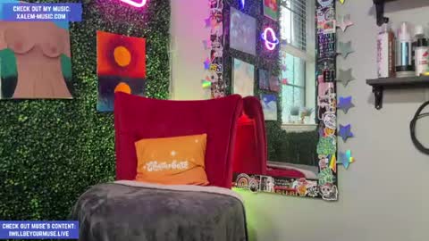Muse hethey online show from June 18, 11:10 pm