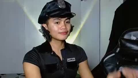 iya143 online show from November 6, 9:56 am