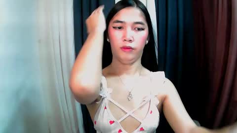 UR LOVELY IYANNA online show from November 18, 3:09 am