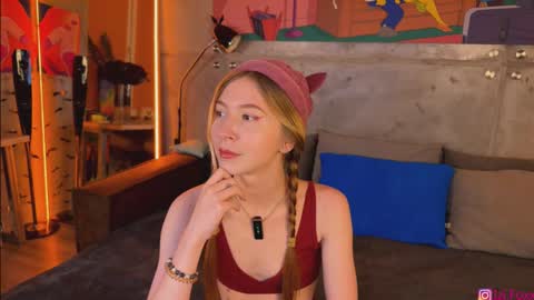 izi online show from September 18, 5:06 pm