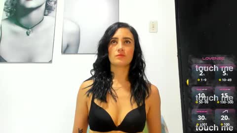 Snapshot of izzy_cum chatting on March 9, 12:53 pm Izzy online show from March 9, 12:53 pm