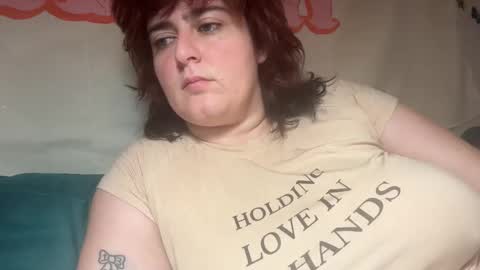 izzyishottttt online show from October 27, 10:15 am