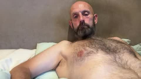 izzysboytoy1 online show from June 26, 7:30 pm