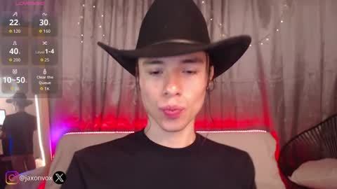 Hey im Jaxxxon check my info     online show from July 20, 12:07 pm