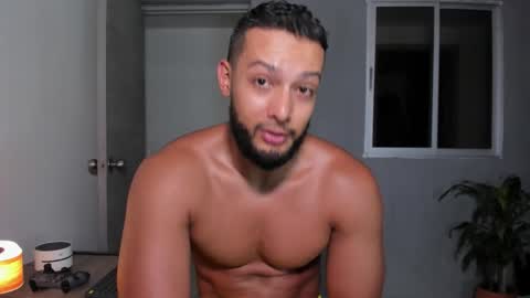 Calix  Independient model Insta and twt Calixsnake online show from March 18, 12:27 am