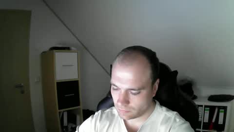 here4y online show from November 24, 10:14 am