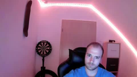 Snapshot of j_german783377 chatting on December 5, 9:33 pm here4y online show from December 5, 9:33 pm