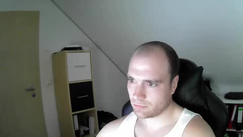Snapshot of j_german783377 chatting on October 21, 9:03 am here4y online show from October 21, 9:03 am