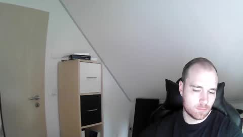 Snapshot of j_german783377 chatting on January 29, 9:23 am here4y online show from January 29, 9:23 am