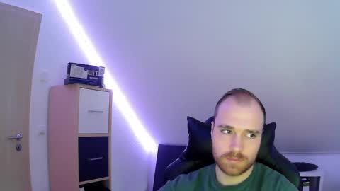 Snapshot of j_german783377 chatting on December 31, 9:53 am here4y online show from December 31, 9:53 am