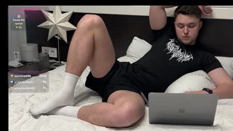 j_lyle_x online show from March 6, 7:24 pm