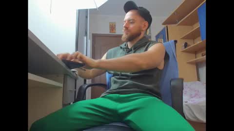 Snapshot of jaceblaze chatting on October 17, 6:17 am Jace online show from October 17, 6:17 am